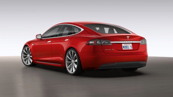 Самый дорогой седан Tesla получил самую дешевую версию