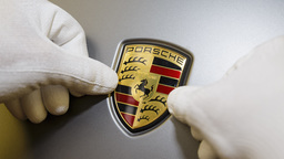 В России открыт прием заказов на самый доступный Porsche Macan