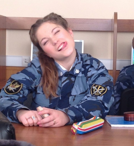 Песня российской курсантки ФСИН «Когда мы были на войне» покорила Интернет
