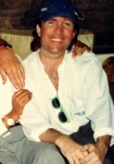 Брайан Зембик — мужчина, на спор установивший в грудь силиконовые импланты и получивший за это $ 300 000
