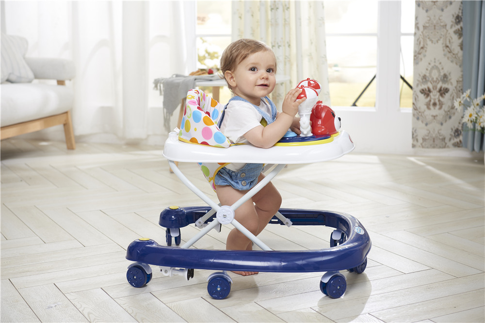 Гуляем с малышом: коляски и ходунки