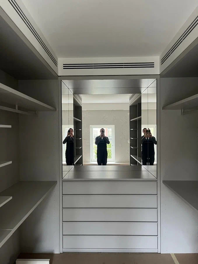 Индивидуальность в отражении: как выбрать зеркало на заказ